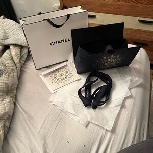 Chanel gift wrap Set**